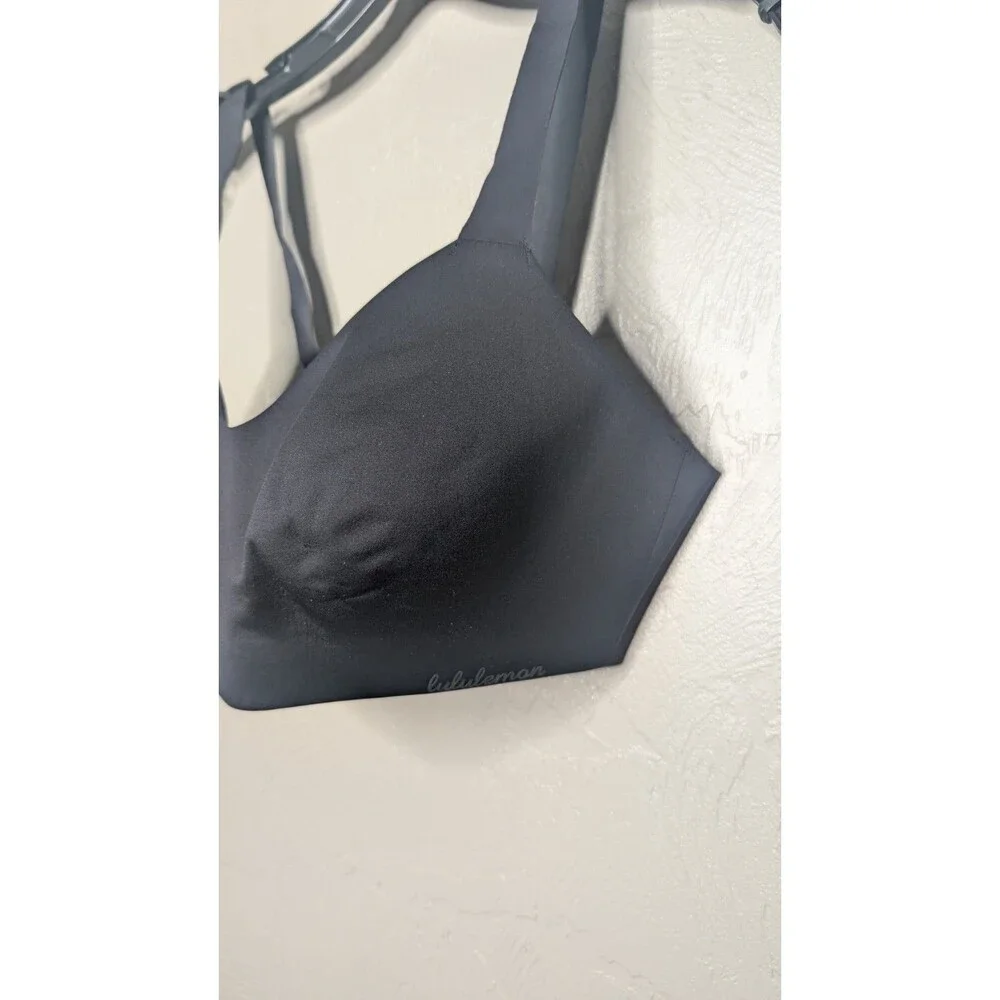 NWT Lululemon Womens 34DD Black Wireless Seamless Hold True Bra